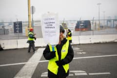 Two Sides in LA Port Strike Reach Deal to End Week-Old Strike