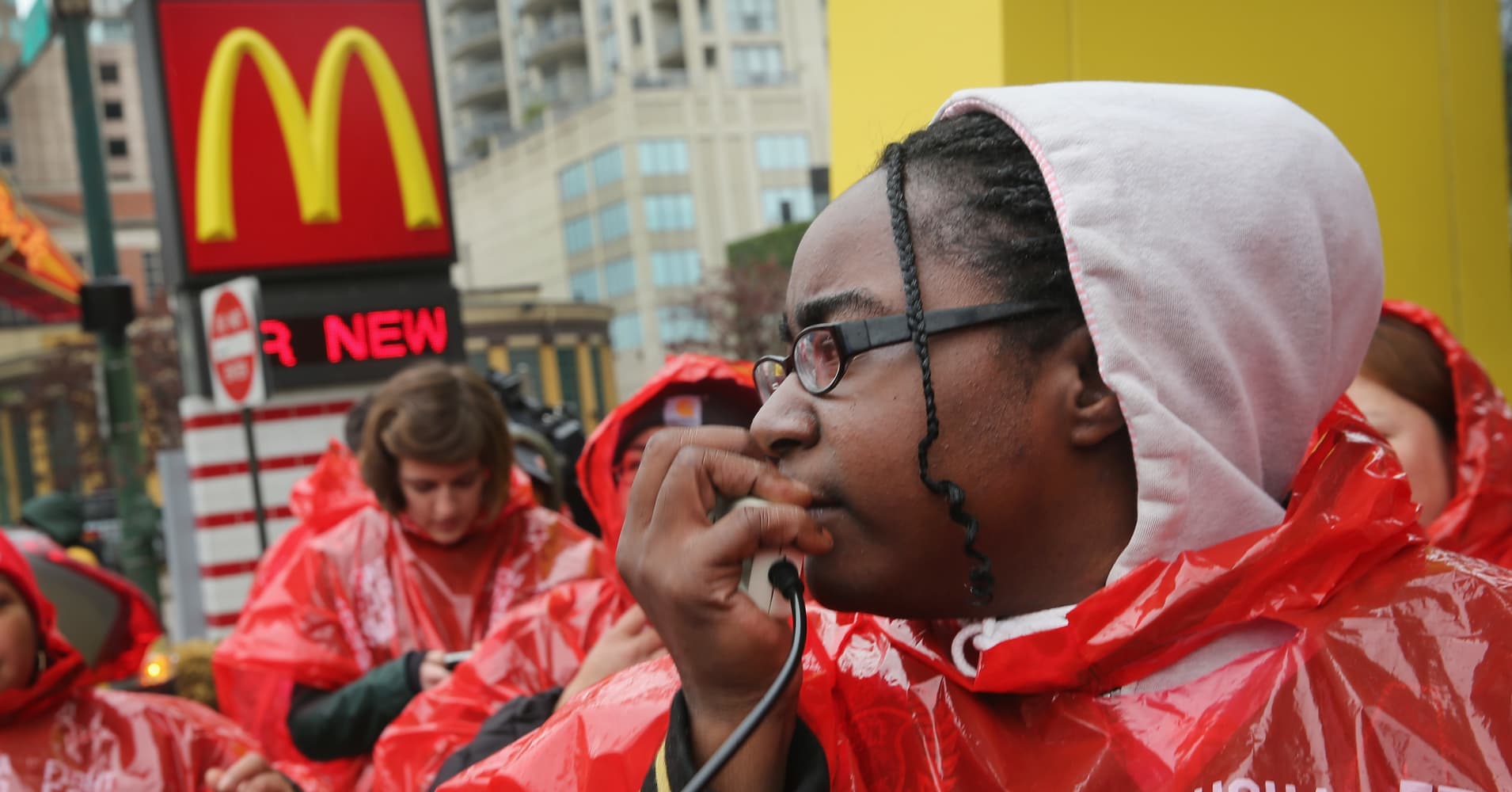 Want robots at McDonald's? Hike minimum wage: Zell