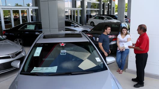 US auto sales expected to hit record high in 2015