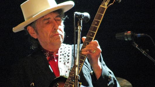 Bob Dylan performs at The Dell Diamond in Round Rock, Texas, Aug. 4, 2009.