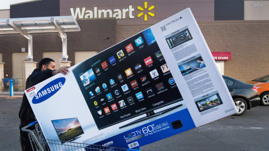 Wal-Mart, thing clear this holiday 103121587-GettyImage