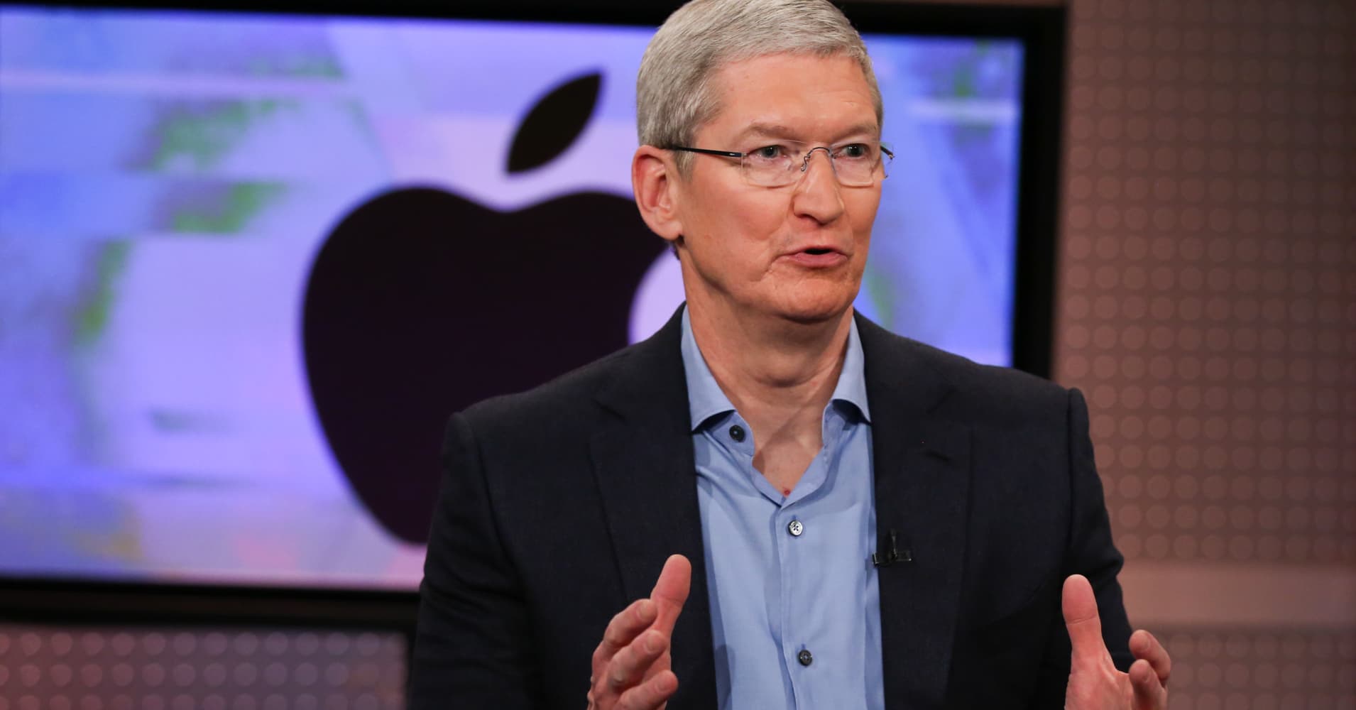 Apple CEO Tim Cook calls for more global trade with China - CNBC