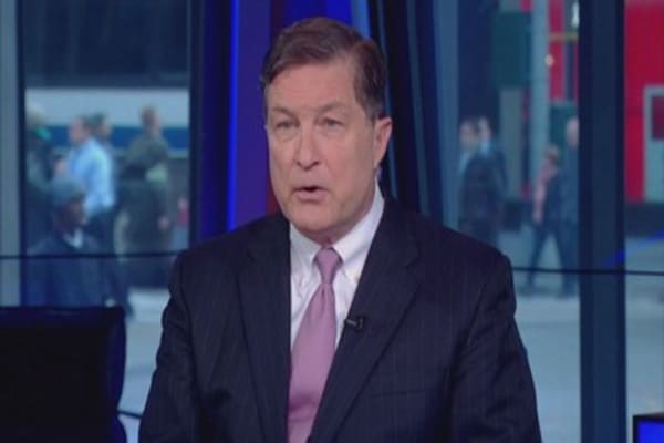 Fed's Lacker pushing for rate hike again