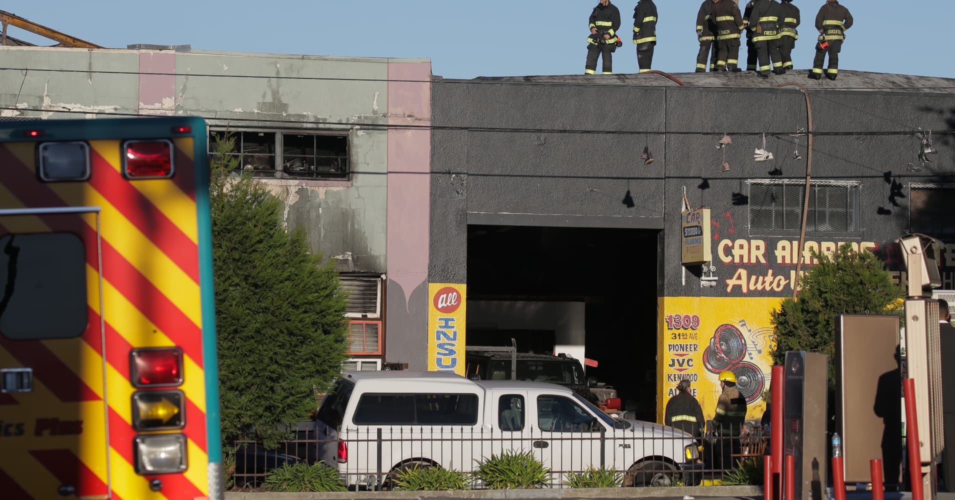 Oakland warehouse party leaves 9 dead in fire, with scores missing - CNBC