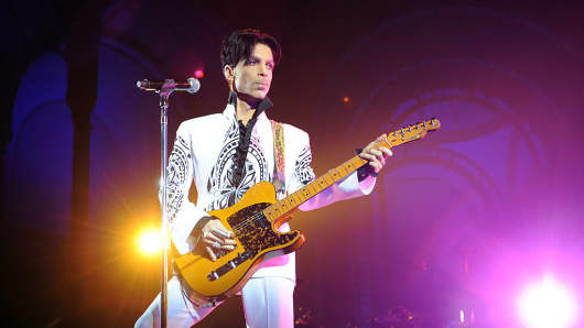Prince performence on October 11, 2009 at the Grand Palais in Paris.