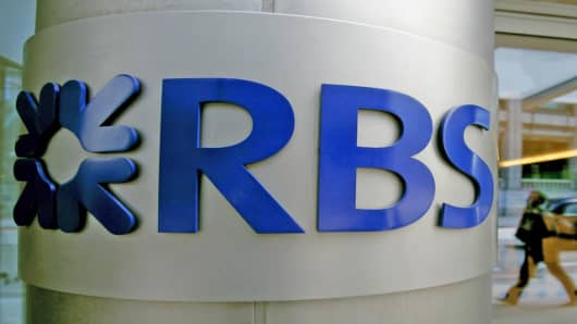 A Royal Bank of Scotland logo is seen outside the company's offices in central London, Tuesday May 29, 2007. A consortium led by Royal Bank of Scotland PLC said Tuesday it will launch a hostile bid of euro71.1 billion (US$95.5 billion) for ABN Amro, topping a friendly offer from Barclays PLC and pressing Bank of America Corp. for control of the Dutch bank's U.S. arm. (AP Photo/Matt Dunham)
