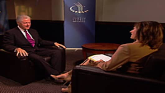 Maria Bartiromo interviewing Bill Clinton