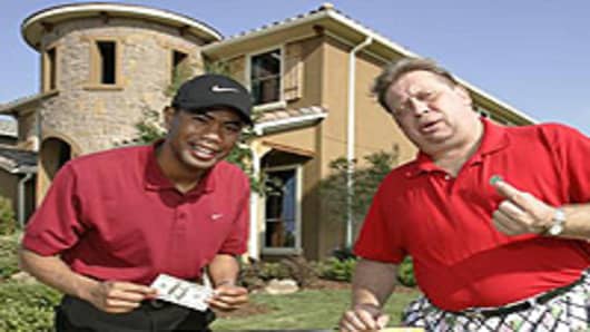 Tiger Woods impersonator Canh Oxelson with a Rodney Dangerfield impersonator.