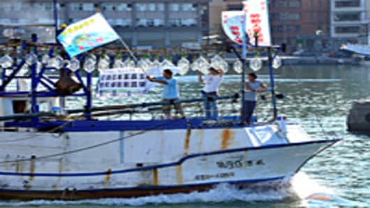 chinese_trawler_protest_200.jpg