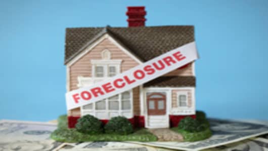 foreclosure_toy_house_200.jpg