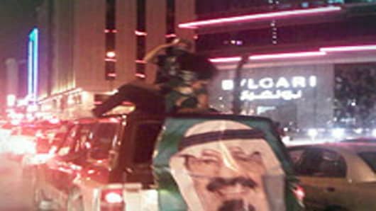Riyadh_night_truck_200.jpg