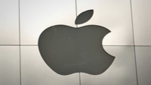apple-logo-wall-200.jpg