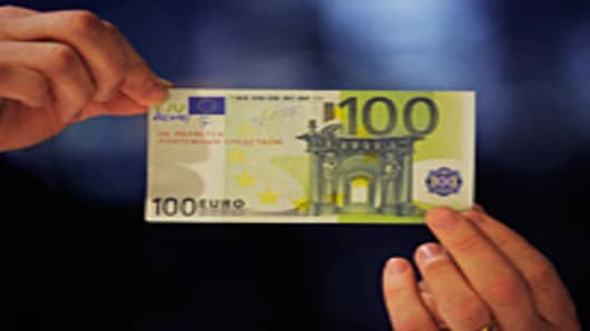 A counterfeit 100-euro-banknote.