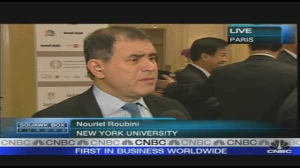 Oil, Rates May Stifle Recovery: Roubini