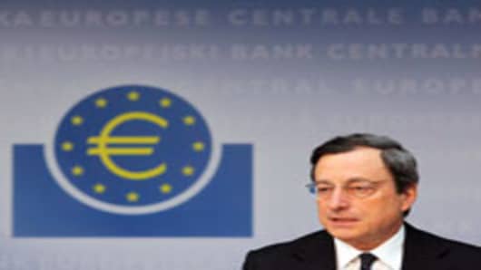 Draghi_Mario_euro-sign_200.jpg