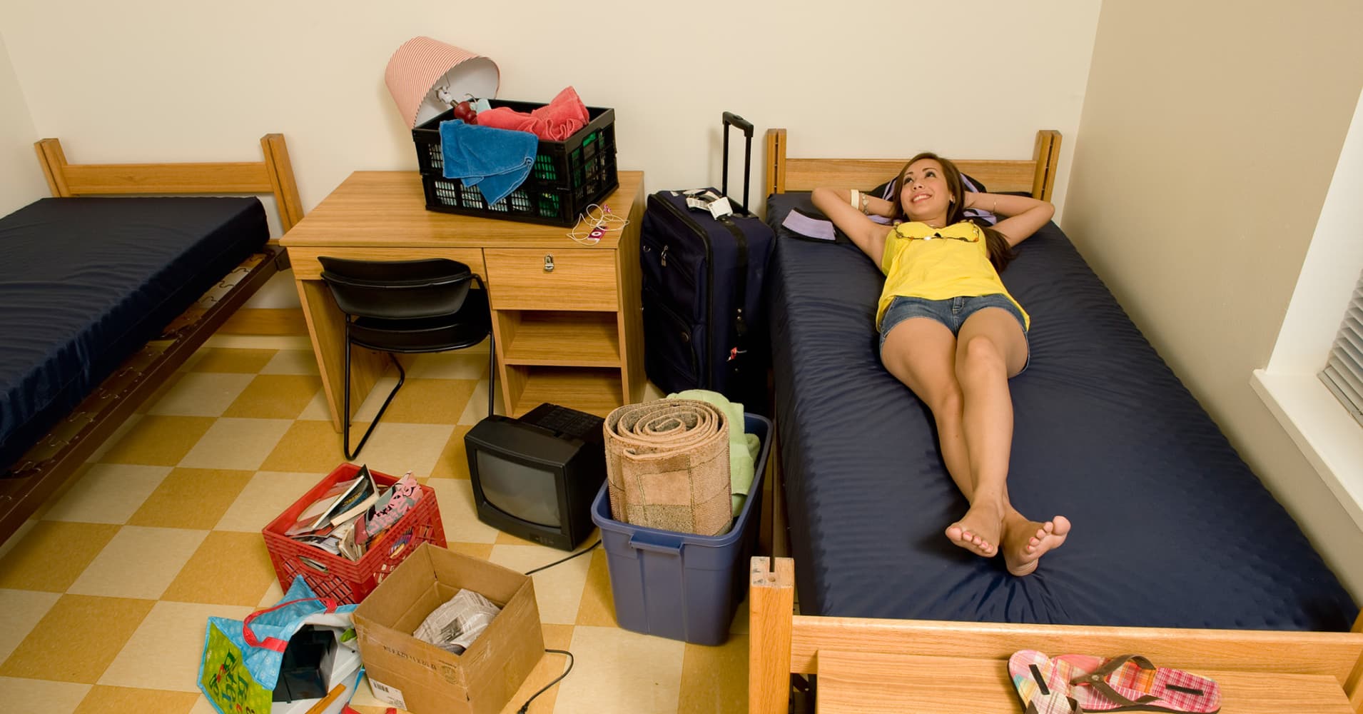 Here Are 5 Things You Absolutely Shouldn T Bring To A College Dorm