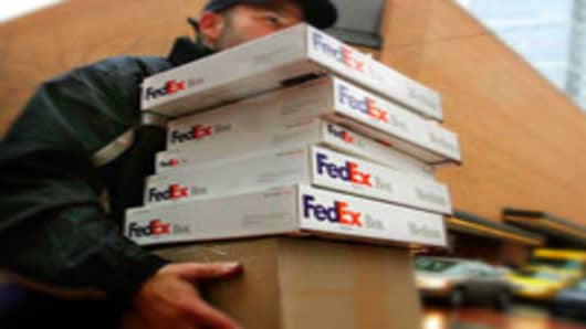 FedEx Sees Holiday Shipments Up 13%