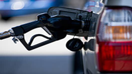 Plunging Oil Prices Are Big Boost for US Drivers