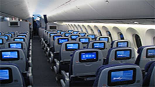Onboard United's Inaugural 787 Dreamliner Flight