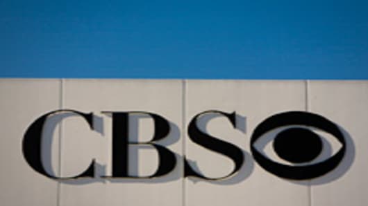 Moonves’ Money Beyond Ads: CBS Earnings Beat Expectations