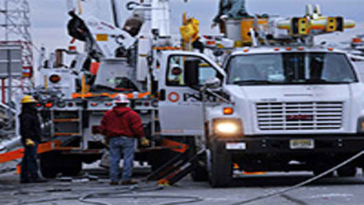 Non-Union Help Not Rejected After Storm: Utility Co.