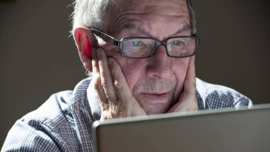 older man computer laptop elderly