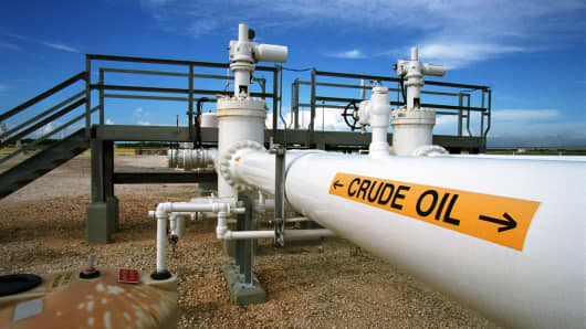 Una tubería en la Reserva Estratégica Federal de Petróleo en Beaumont, Texas.