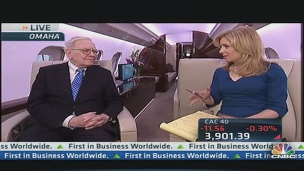 Buffett on Wealth Effect Fueling Private Jet Travel 