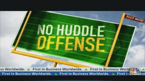 No Huddle Offense: Newsworthy = Investment Worthy?