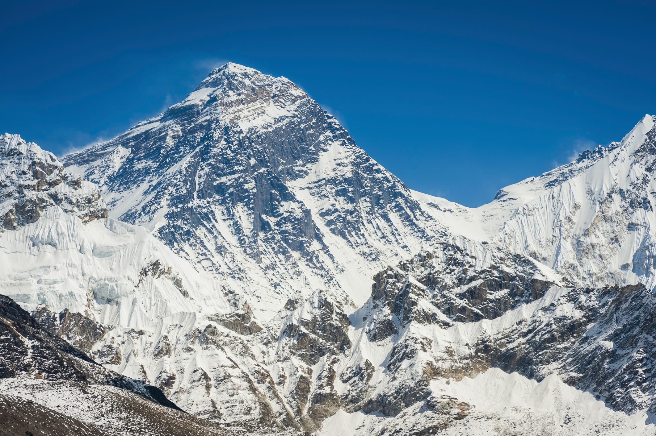 Гималаи Эверест Джомолунгма. Гора Эверест (Джомолунгма). Гималаи. Горы : Гималаи (Эверест 8848м). Непал Эверест. Наивысшая точка гор гималаи