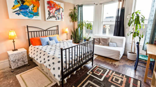 An available short-term rental in San Francisco, listed on Aribnb.