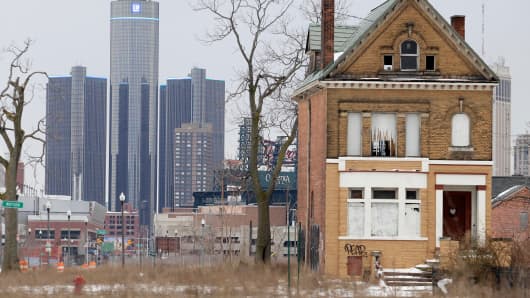 The fated glory of Detroit: an abandoned building on the outskirts of Motor City