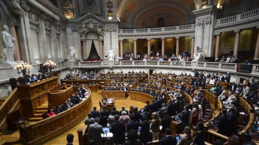 Portugal's parliament votes during a non confidence bid on Thursday.