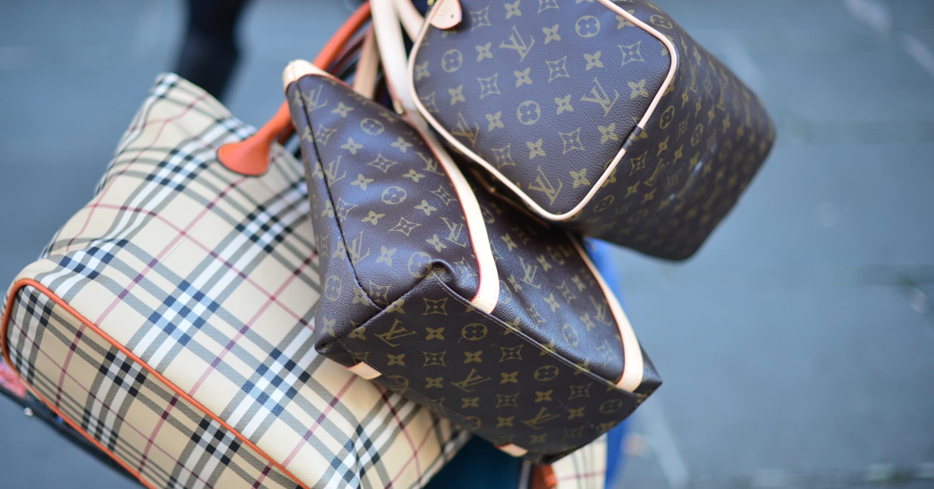 Behind the billion-dollar counterfeit bag market