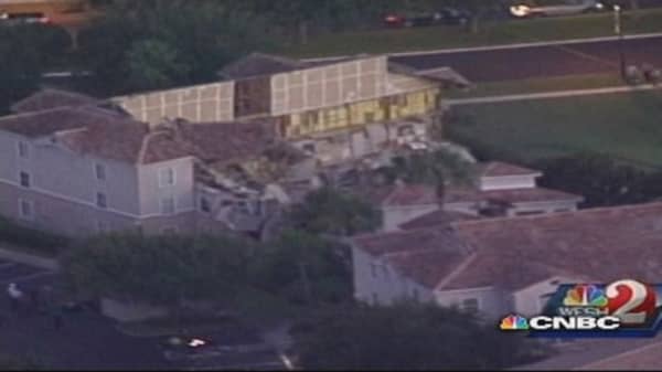 Sinkhole causes Florida resort to partially collapse