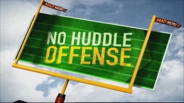 No Huddle Offense: Domestic vs. international plays