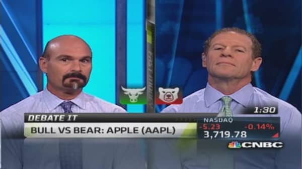 Debate It: Bull vs. bear on Apple