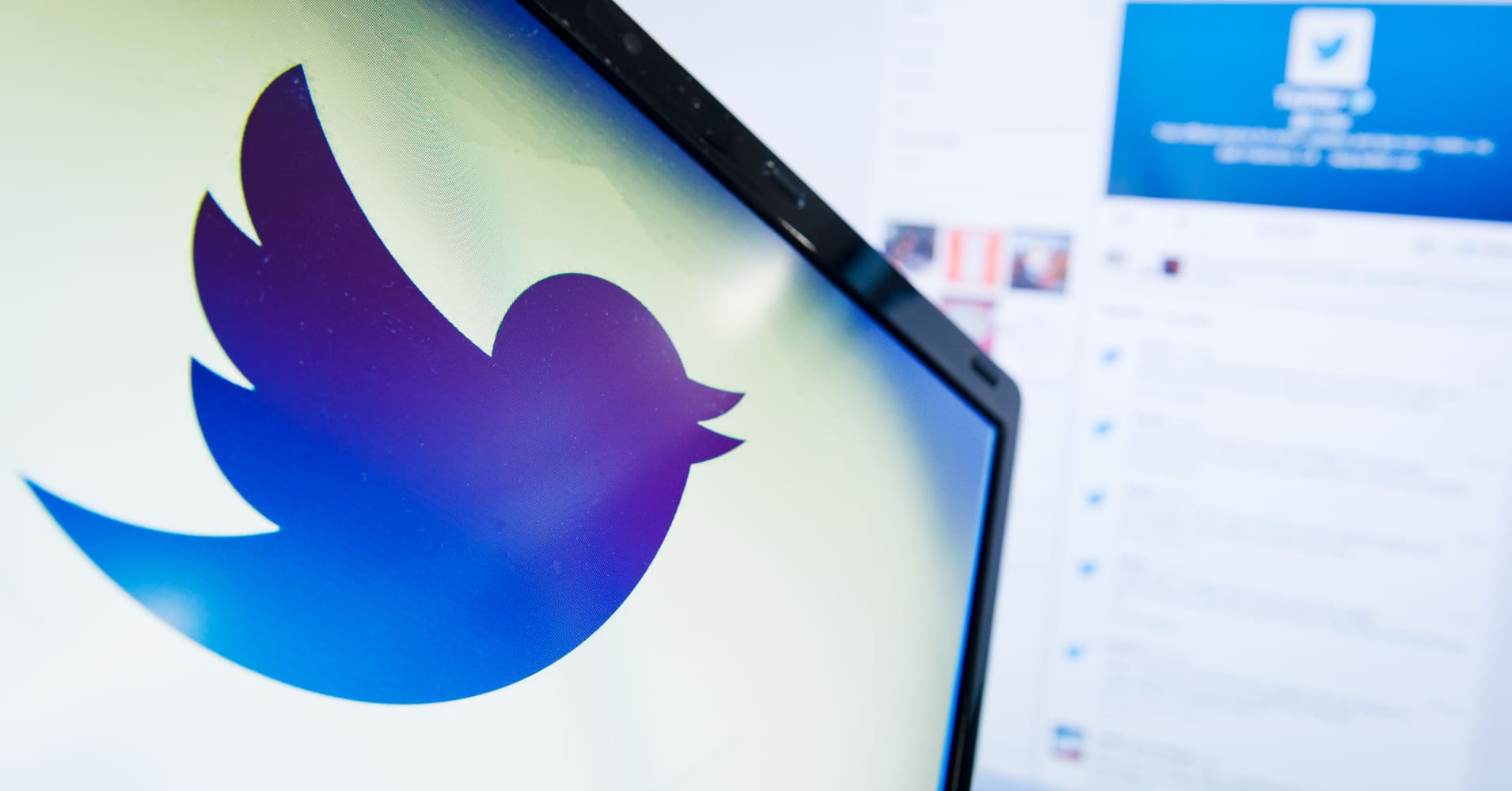 Risultati immagini per twitter is suspending alt right accounts