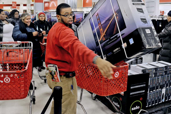 What 20 of the largest retailers in America pay their employees
