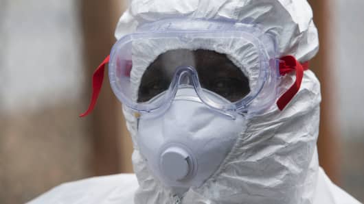 Ebola hazmat suit mask
