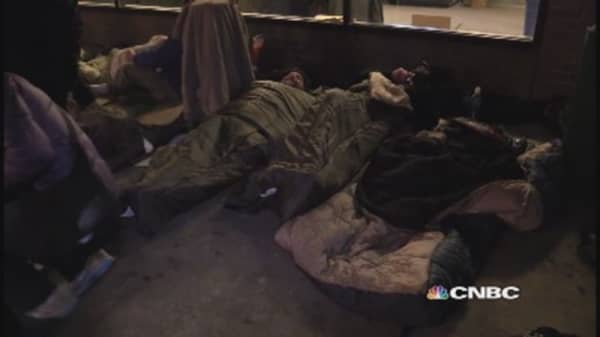 Executives sleep on the street for homeless youth