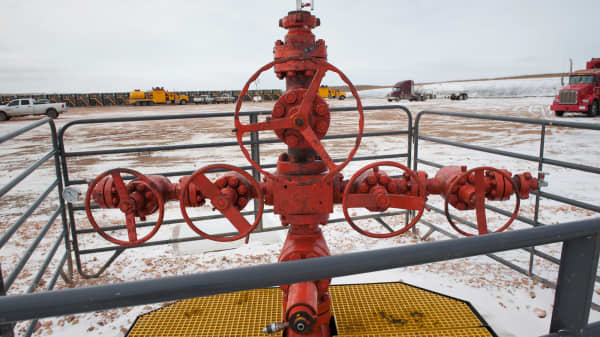 A new oil well head waits to be fracked at a Hess site near Williston, N.D.