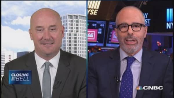 Two pros debate trade on Russia