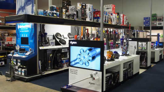 Best Buy&#39;s new attraction and...Dyson robots?!—commentary
