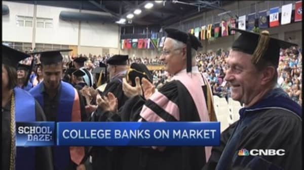 Tuition free college banks on market 