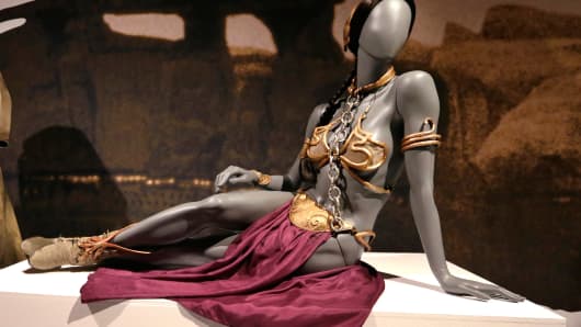 Princess Leia gold bikini fetches $96,000 at auction