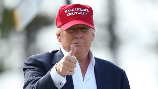 Republican Presidential Candidate Donald Trump gives the thumbs