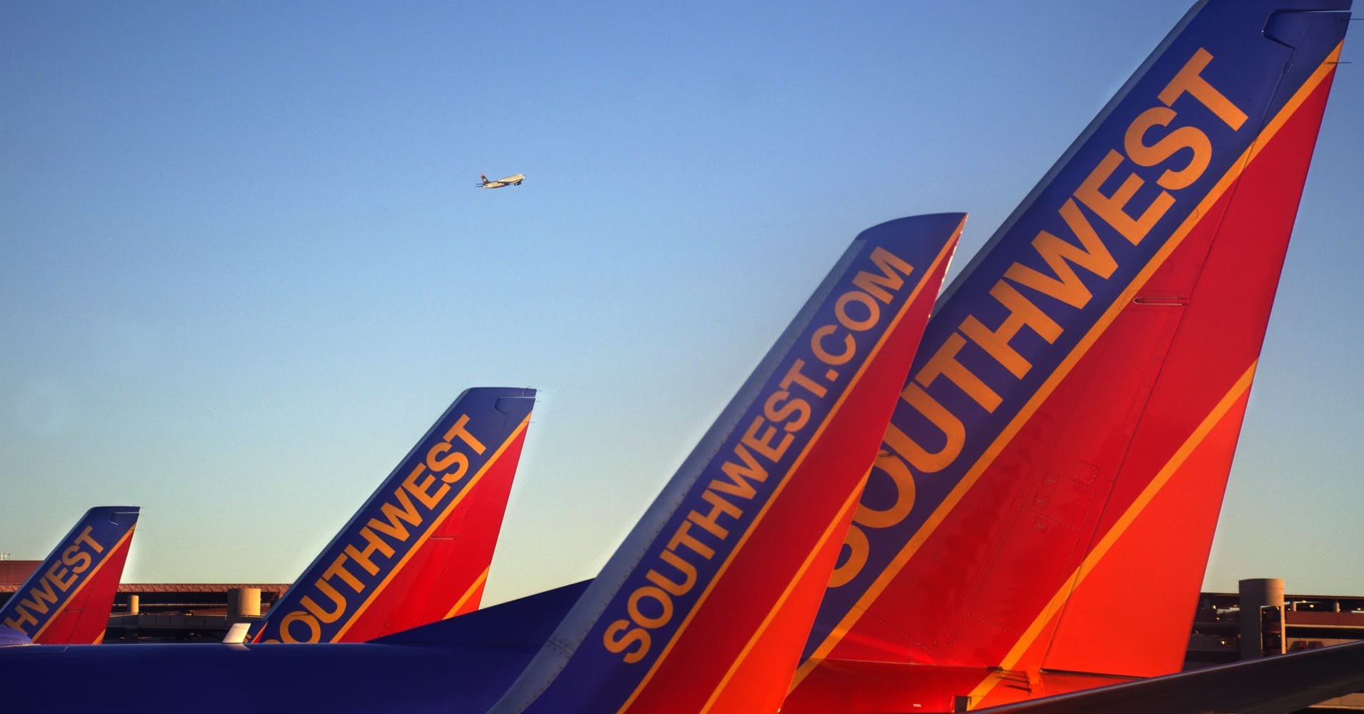 Southwest technology problems cancel, delay flights
