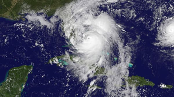 True color image of the Northwest Atlantic Ocean, showing Hurricane Matthew beginning to make landfall in the state of Florida, taken by the NOAA GOES weather satellite at 19:25 UTC (3:25 PM ETC), October 6, 2016.