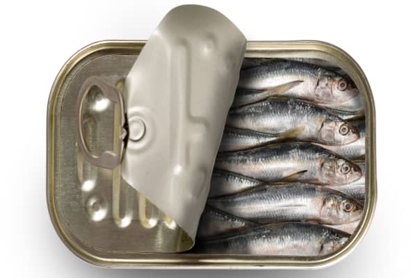 Why this investor eats canned fish for breakfast